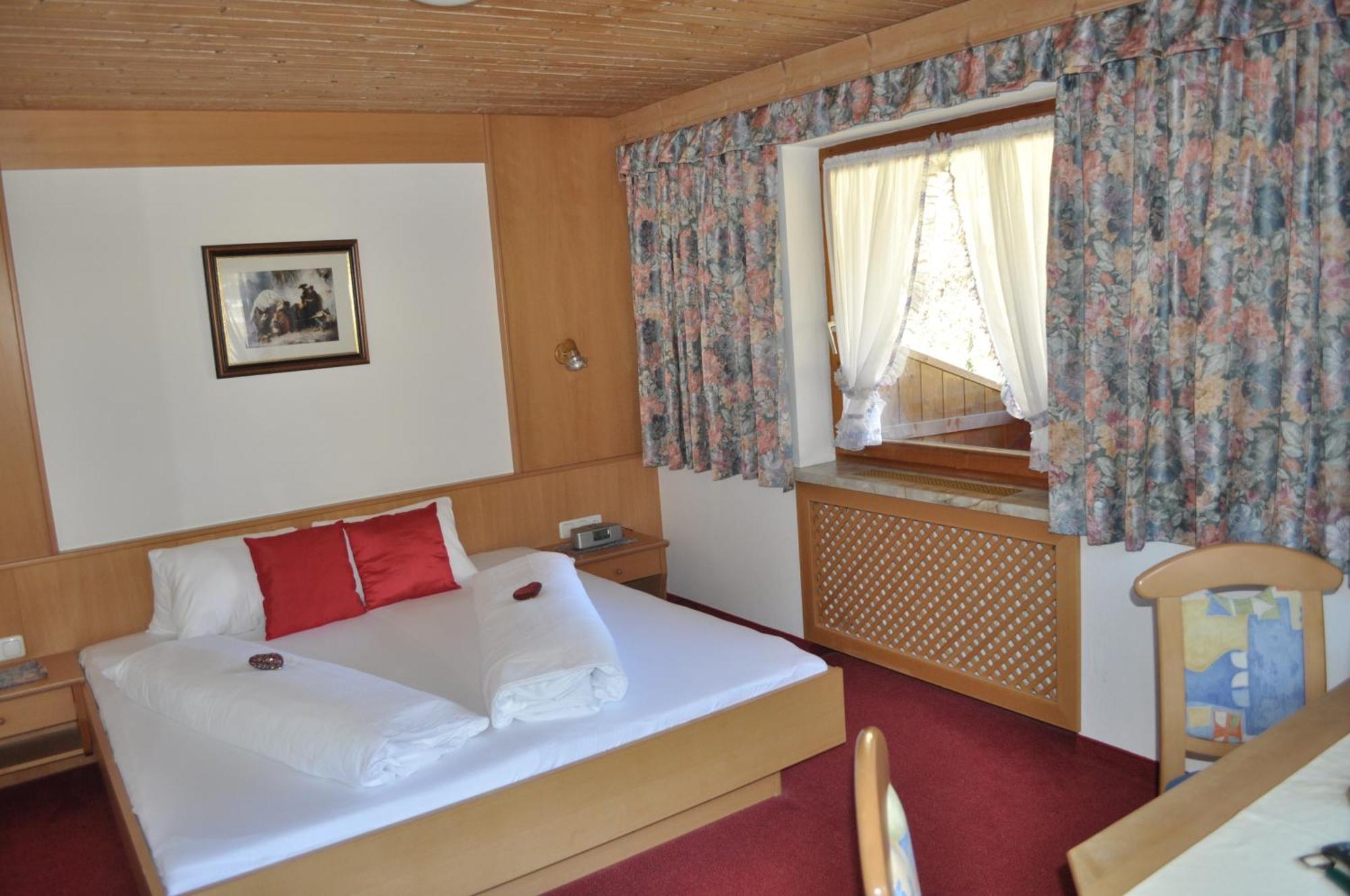 Garni Bergwelt 3* See